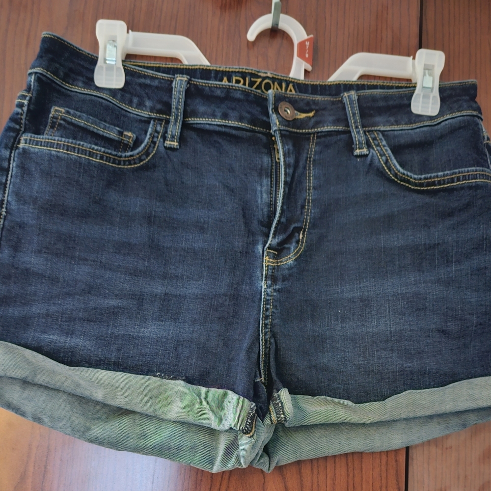 Shorts - Picture 2 of 2